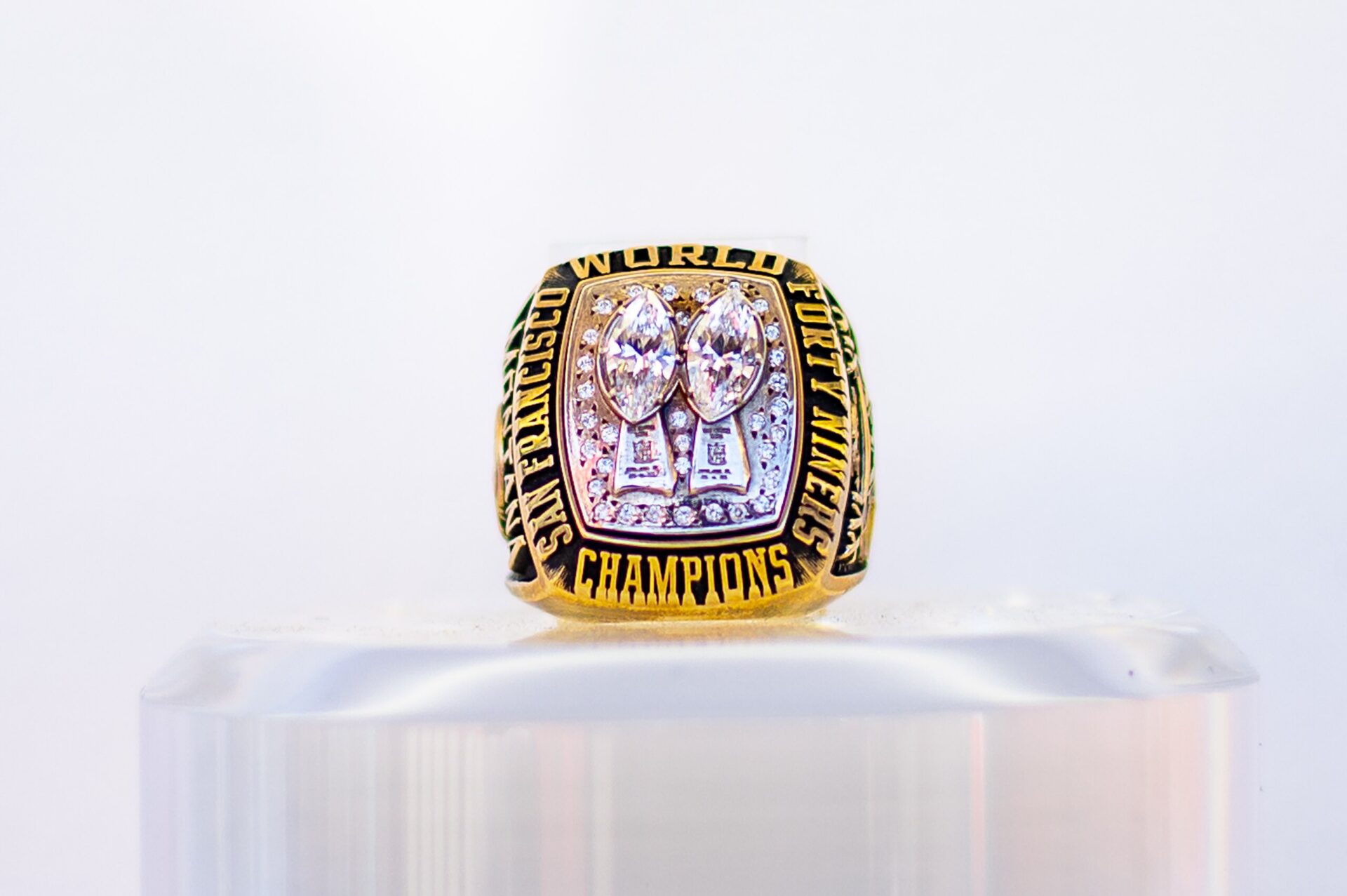the 49ers Superbowl Champion ring