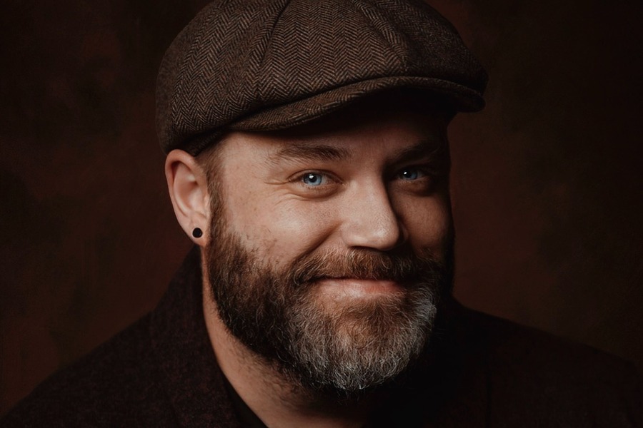 Lance Reis with a trimmed Short-Boxed Beard