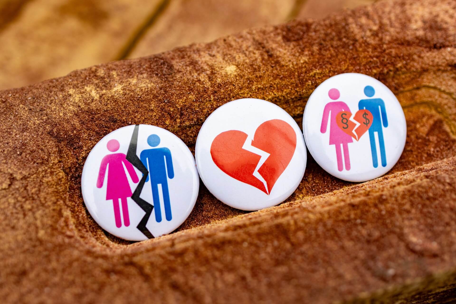 Divorce can become a reason why singles prefer to seek casual relationships that don't have expectations.