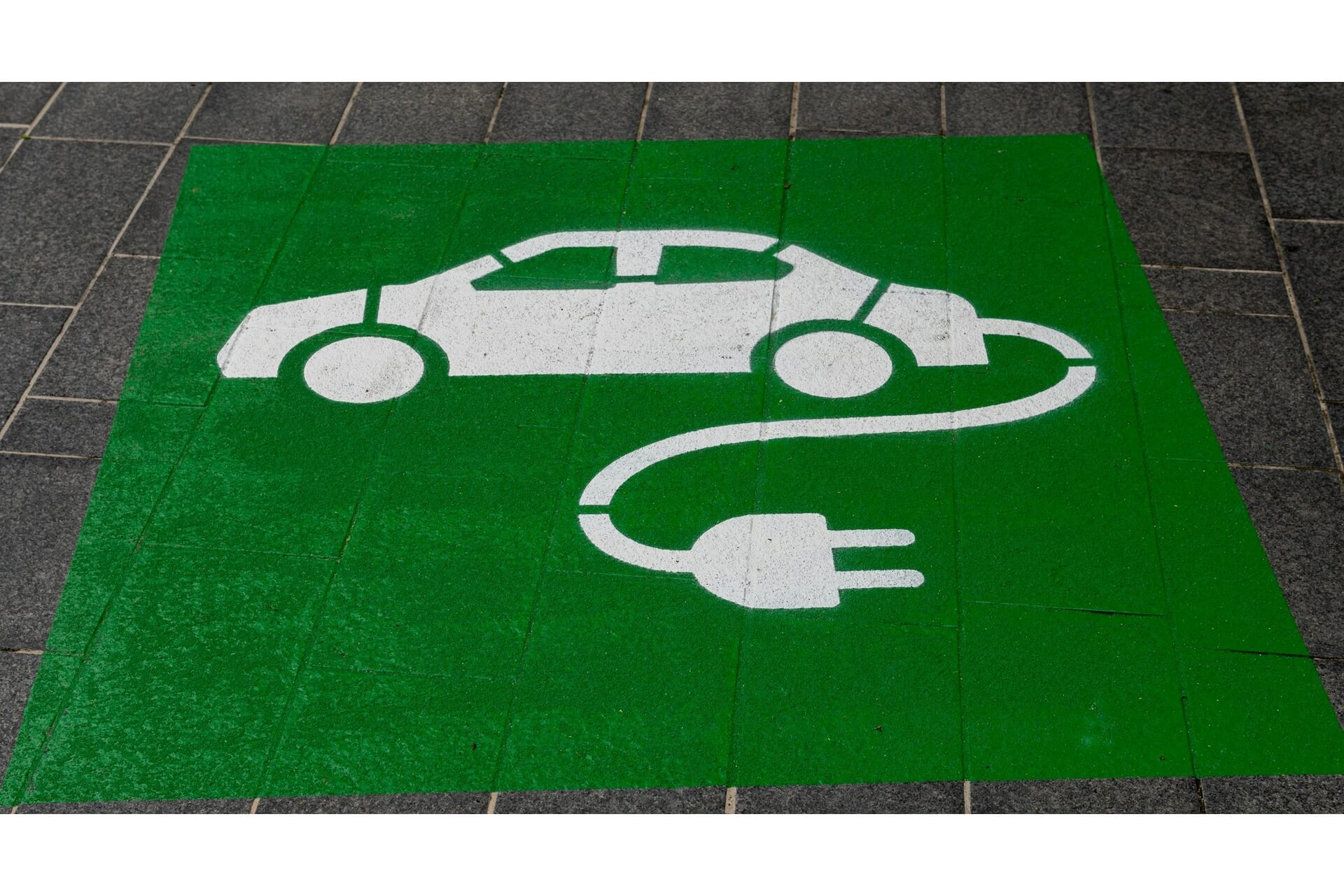 Electric cars are more accessible to introduce to regular roads as there’s no need for magnetic lanes or rails.