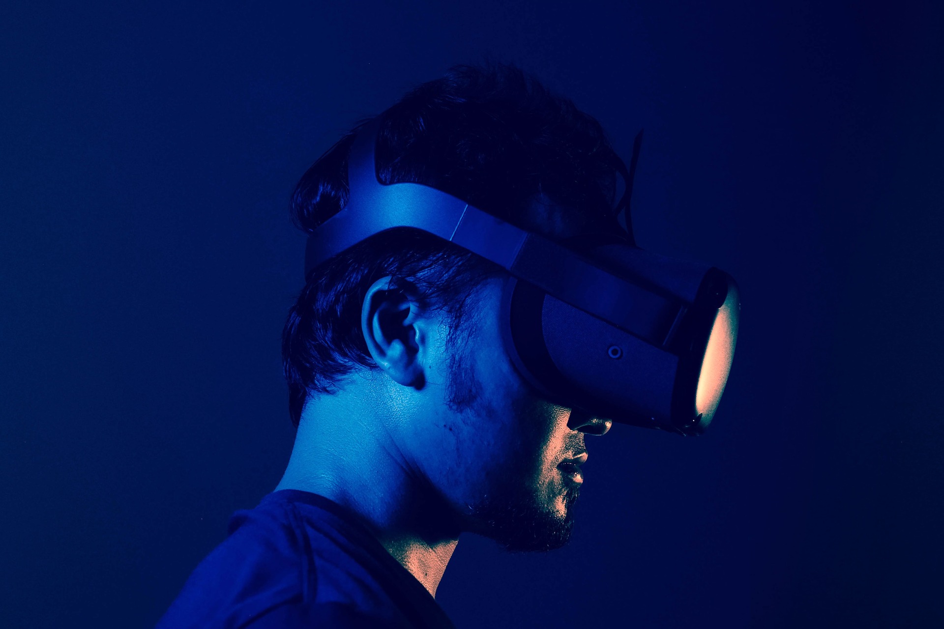A man looking through an Oculus Quest