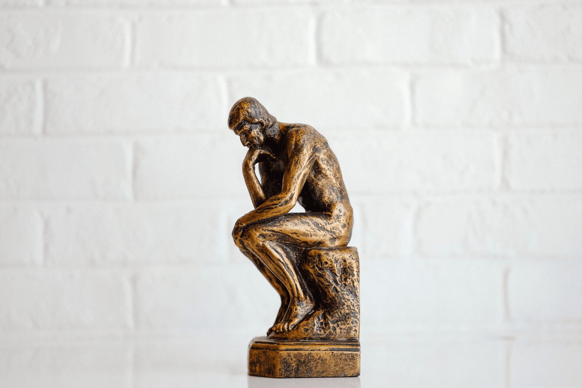 thinker sculpture