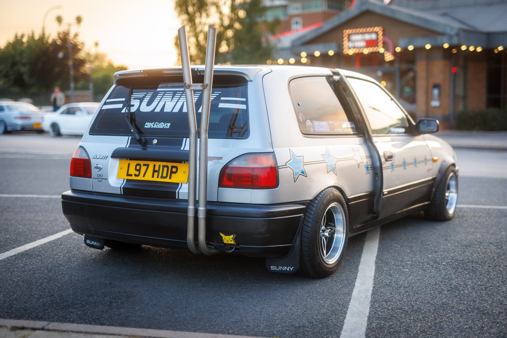 A white bosozoku car