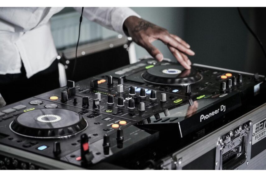Pioneer DJ controller