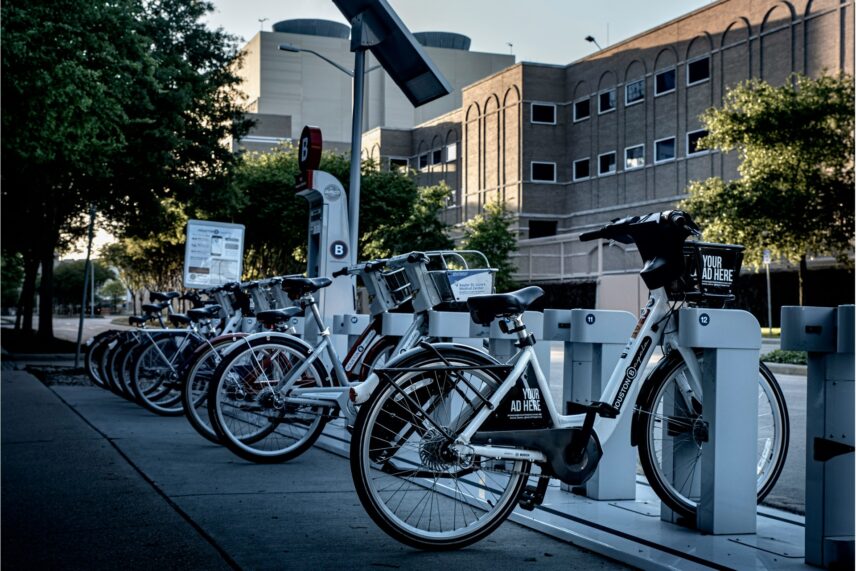 Self-driving bicycles still have a long way to go before they can become a common sight in public streets and trails.