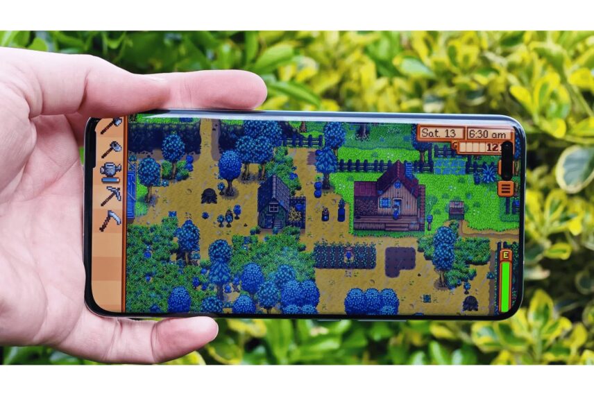 Stardew Valley is an open-ended, indie farming simulation that has a massive, thriving community.