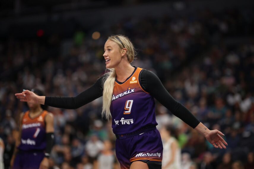 Sophie Cunningham in Phoenix Mercury uniform