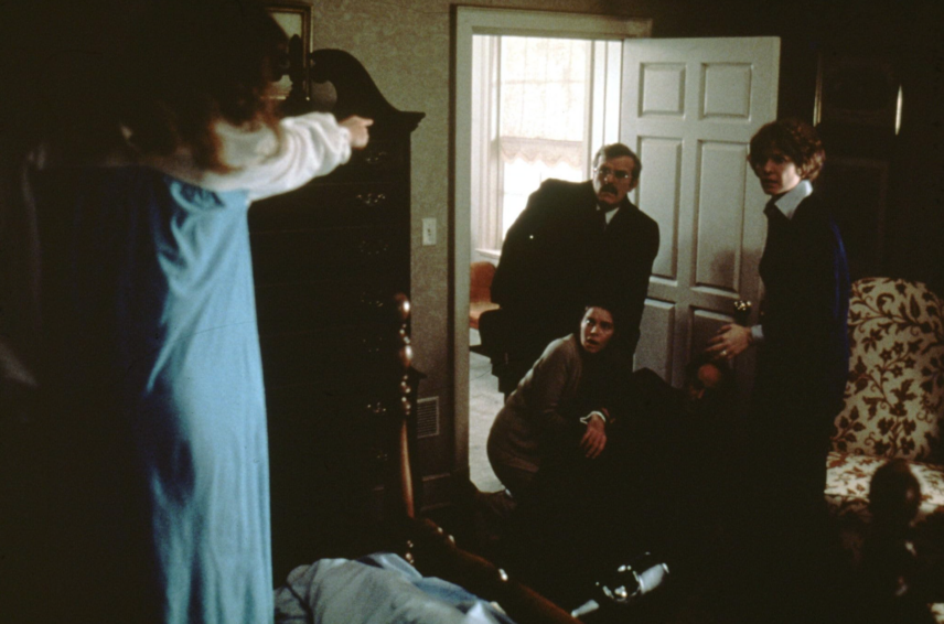 Linda Blair, Ellen Burstyn, Barton Heyman, Mercedes McCambridge, Robert Symonds, and Kitty Winn in The Exorcist