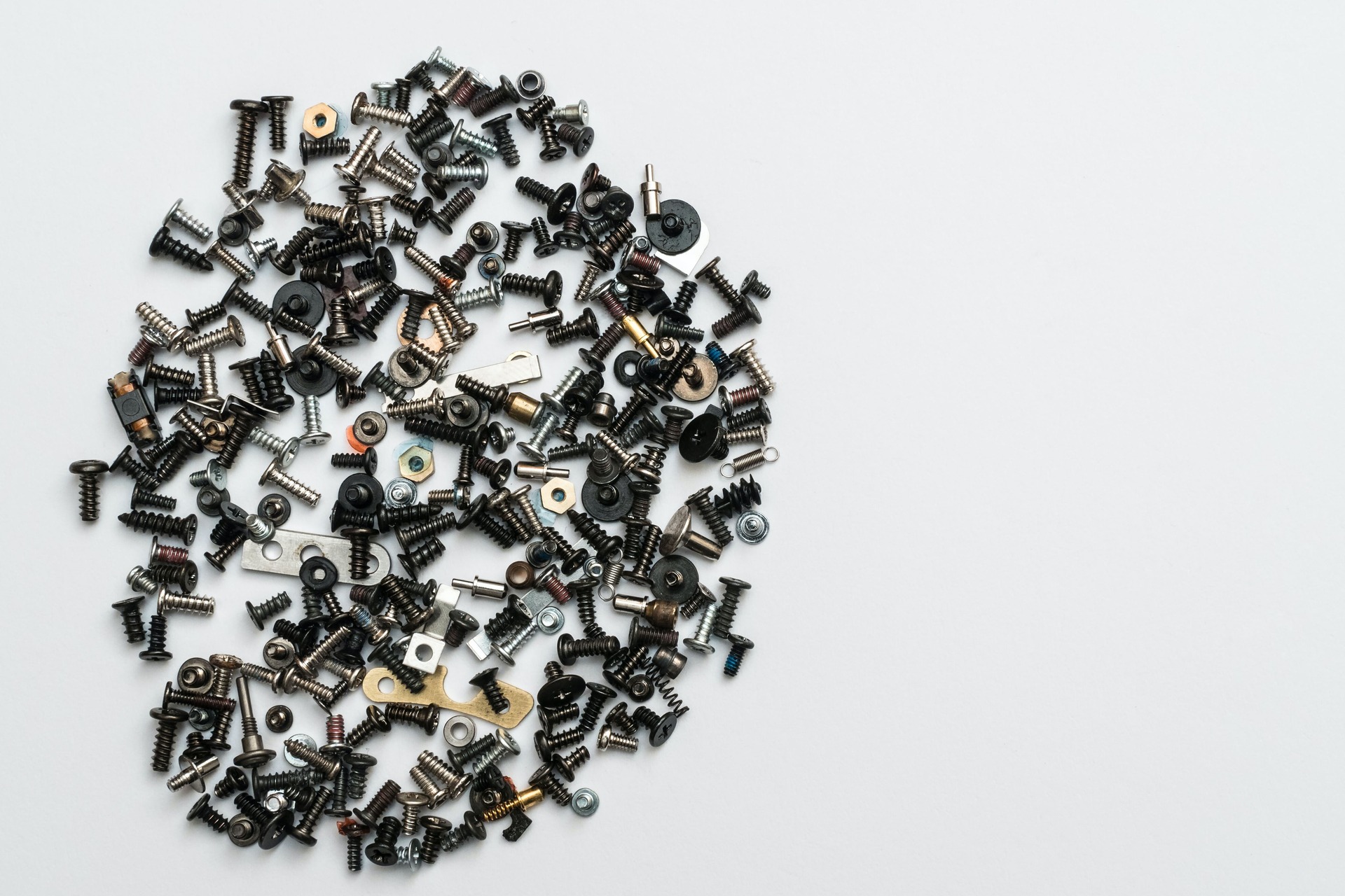 A collection of screw, bolts and other fasteners