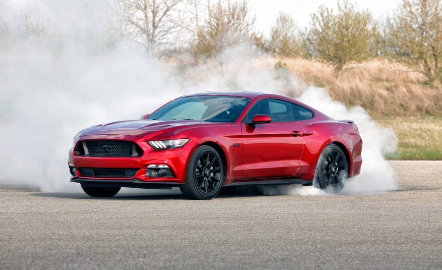 2016-Ford-Mustang-GT-101-876x535