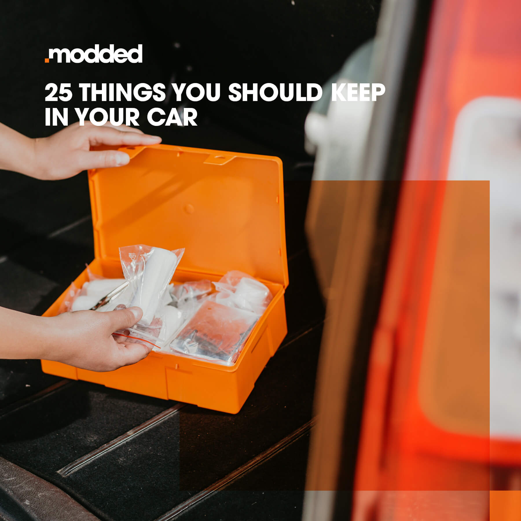 23 Things Everyone Should Have In Their Car