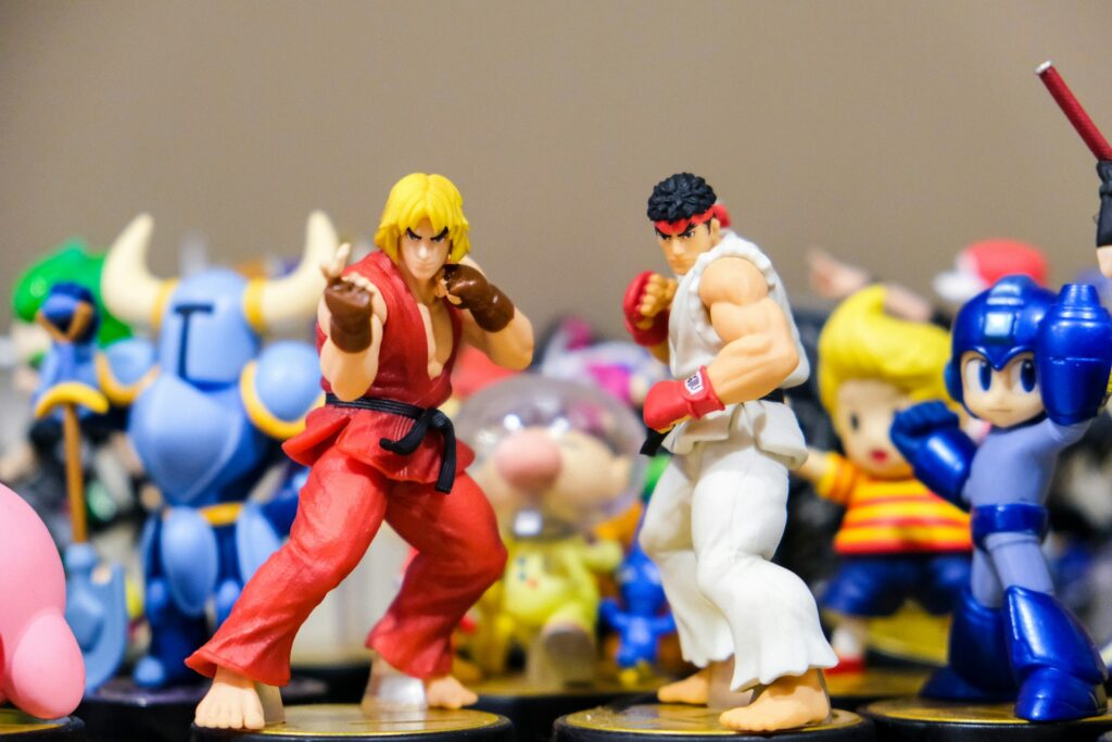 Figurines of characters from Street Fighter, one of the best MMA games